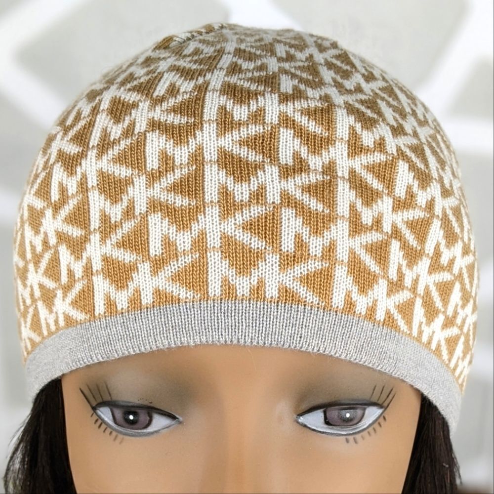Michael‎ Kors Jacquard Signature Logo Beanie Cap - Picture 3 of 5